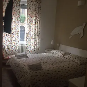  Bed and breakfast Via Fontana Italia